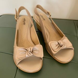 Soft Spots Wedge Sandles Sz 9 Wide